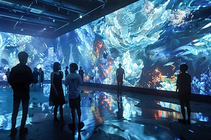 Entertainment & Theme Parks
